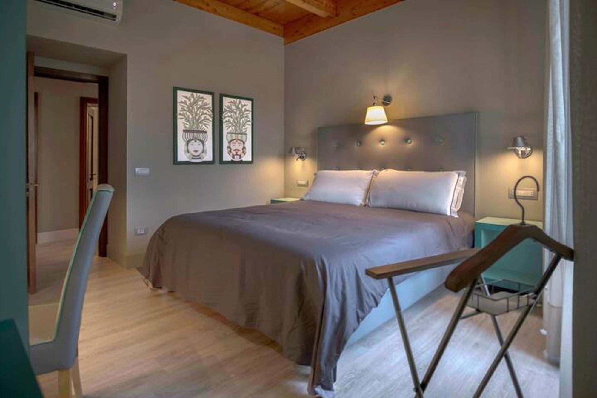 Amore Rentals - Appartamento Felice Sorrento Bagian luar foto